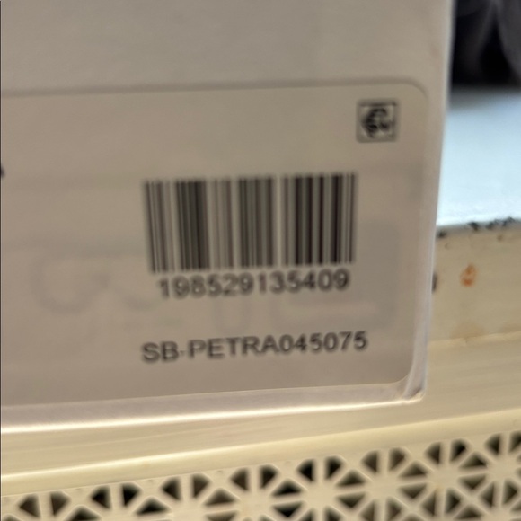 Betsey Johnson Blue™ Petra Slingback Pumps – Gold – Size 7.5 ✨ - Picture 15 of 16